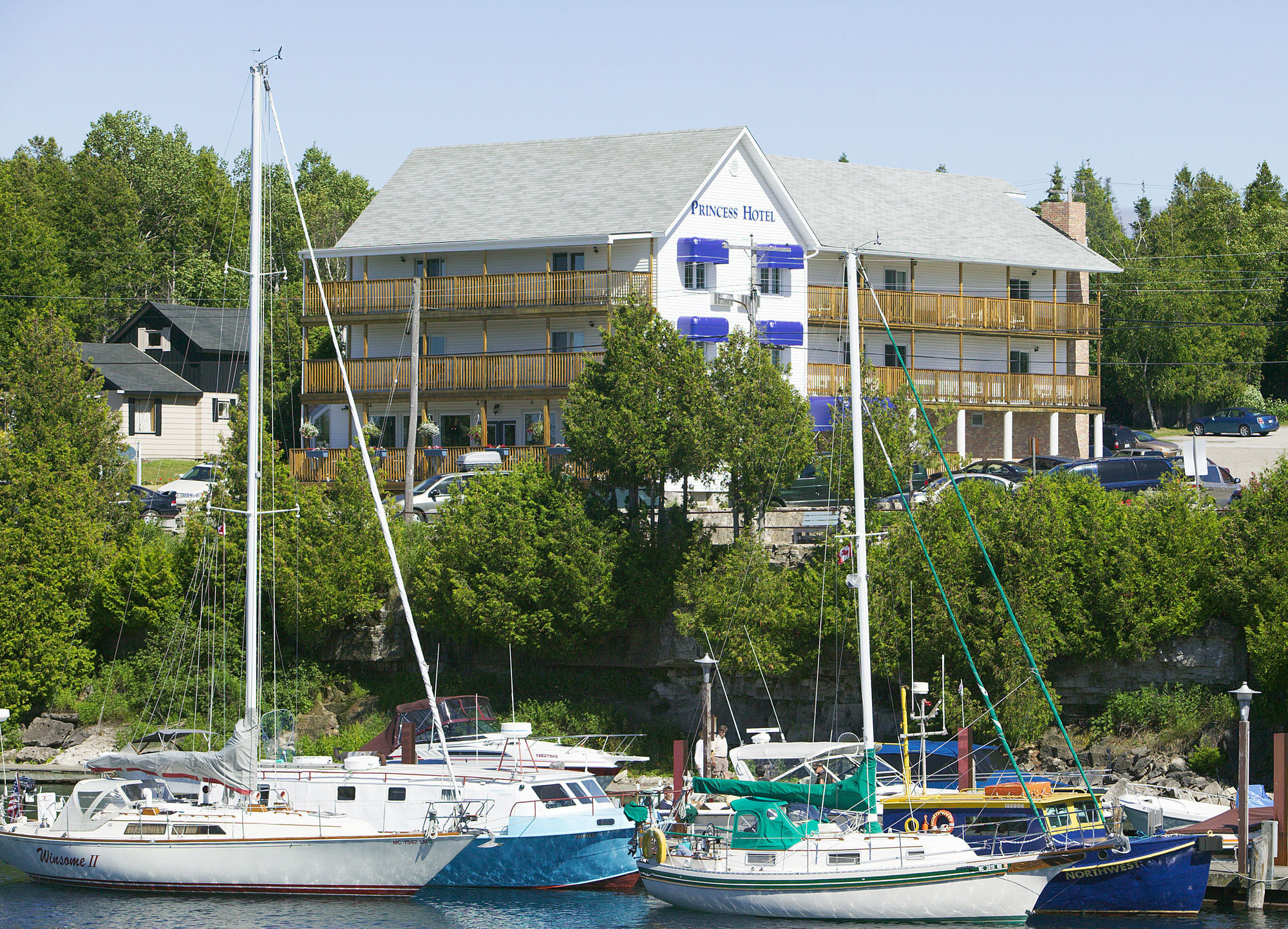 Отель Tobermory Princess Экстерьер фото